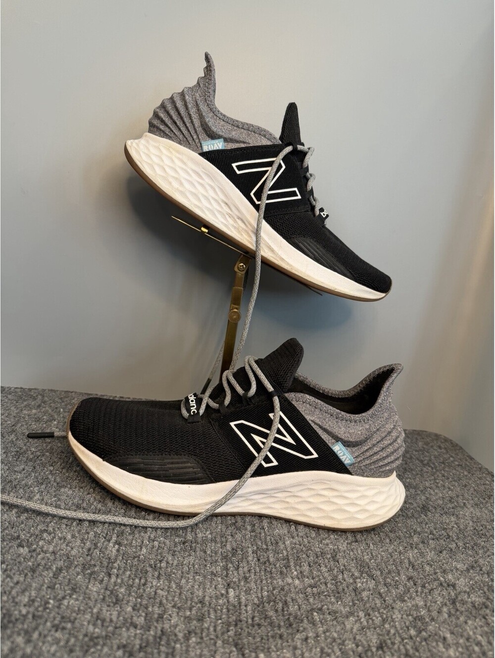 New Balance Fresh Foam Roav Women’s Athletic Lace-Up Sneaker Black Gray Run Sz 9